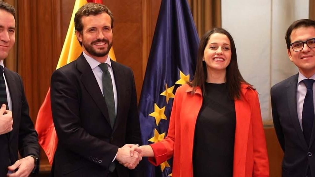Casado y Arrimadas planean un mitin conjunto en Euskadi en vísperas al 12-J para reivindicar la alianza PP-Cs Casado y Arrimadas planean un mitin conjunto en Euskadi en vísperas al 12-J para reivindicar la alianza PP-Cs