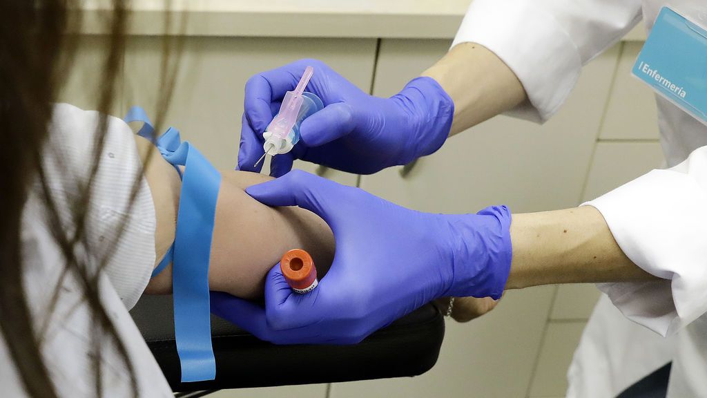 La AEMPS paraliza los ensayos clínicos para la Covid-19 con hidroxicloroquina La AEMPS paraliza los ensayos clínicos para la Covid-19 con hidroxicloroquina