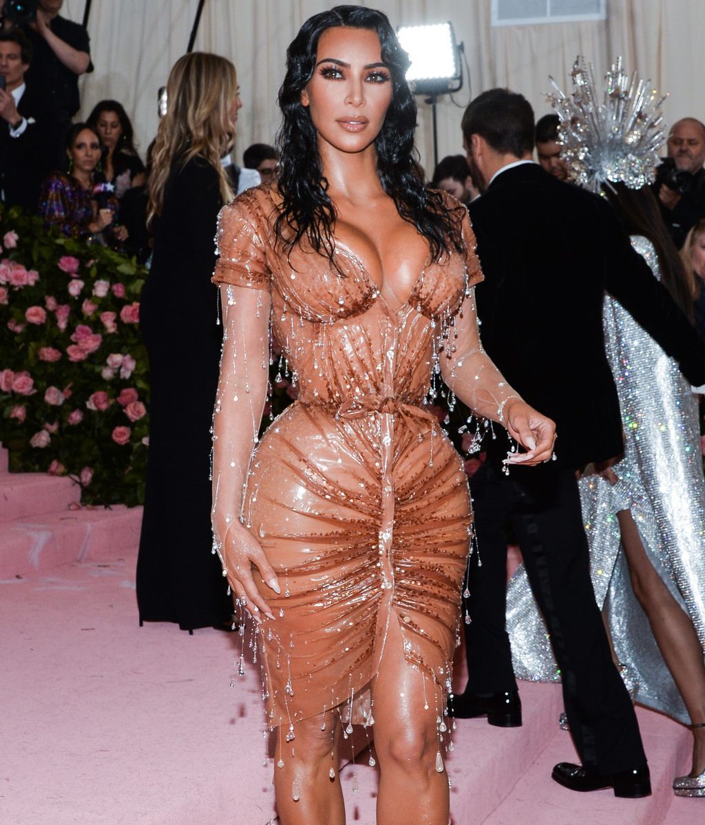 KIM KARDASHIAN