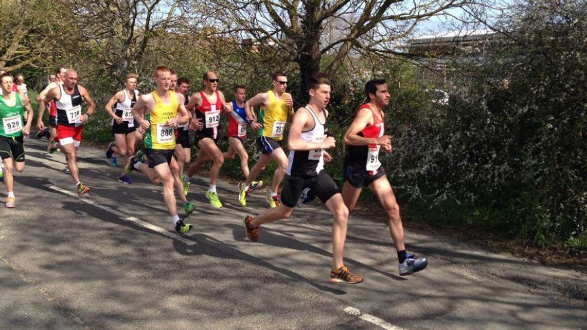 Atletas en una carrera