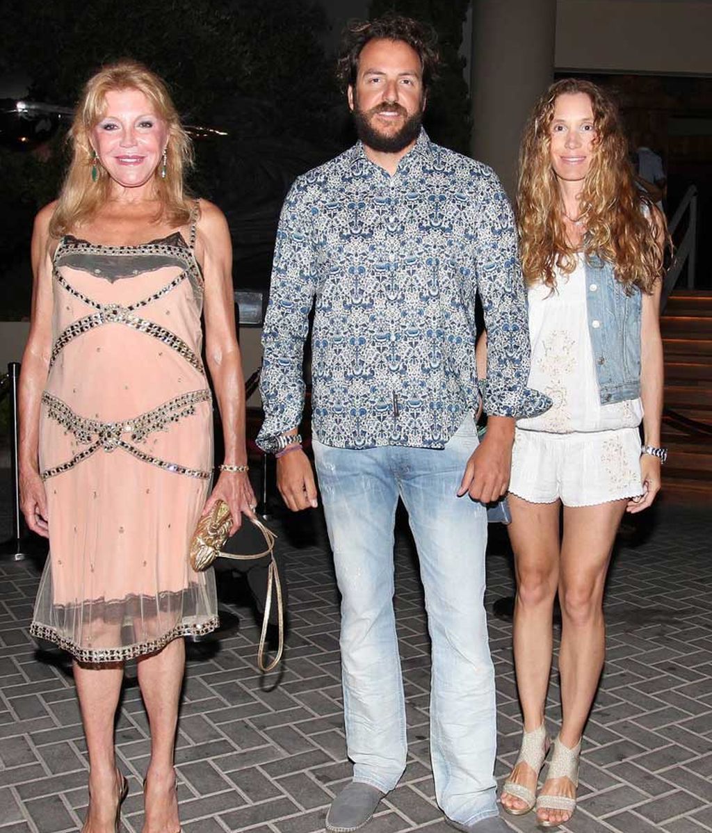 La baronesa Thyssen con su hijo, Borja, y la mujer de éste, Blanca Cuesta (2014)