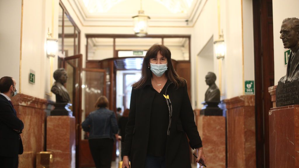 El Congreso da permiso al Supremo para investigar a Laura Borrás por conceder 18 contratos irregulares El Congreso da permiso al Supremo para investigar a Laura Borrás por conceder 18 contratos irregulares