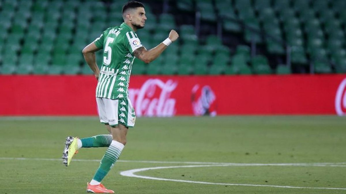 Bartra celebra el gol del triunfo Bartra celebra el gol del triunfo