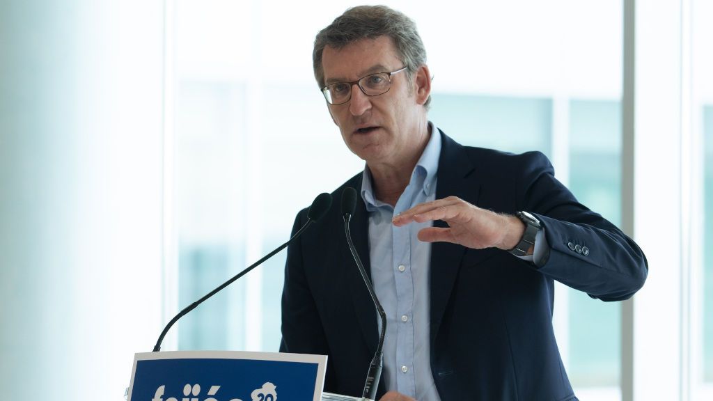 Galicia comienza la carrera hacia el 12-J con las encuestas apuntando a una nueva mayoría de Feijóo Galicia comienza la carrera hacia el 12-J con las encuestas apuntando a una nueva mayoría de Feijóo