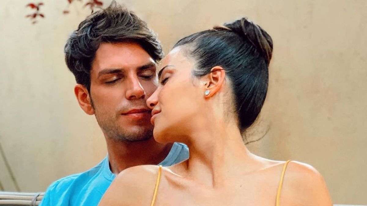 Carla Barber se gasta 900 euros en un regalo para Diego Matamoros: "Mi amor"