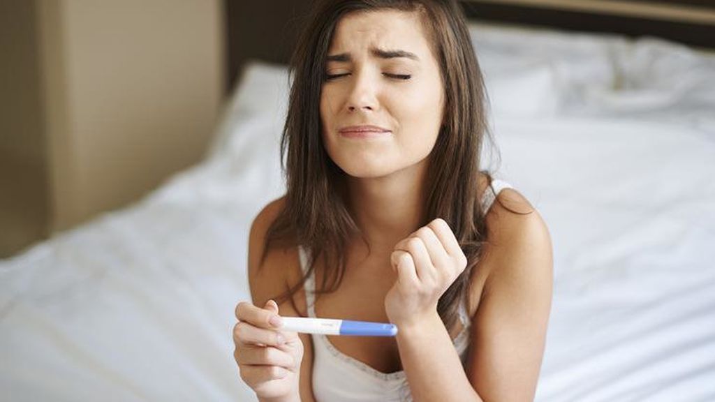 En el caso de que no te hayas quedado embarazada, será normal que sufras síntomas propios de tensión premenstrual.