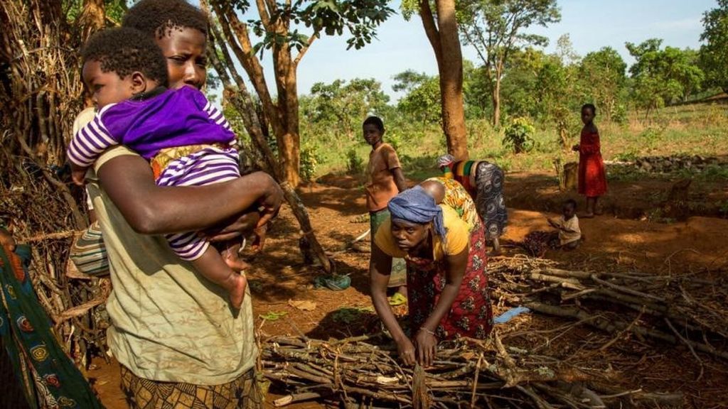 La ayuda de las religiosas durante la pandemia: "En África, hemos tenido que rescatar a niños en peligro" La ayuda de las religiosas durante la pandemia: "En África, hemos tenido que rescatar a niños en peligro"