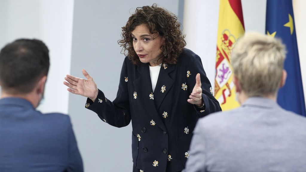María Jesús Montero al PP: "¡Bienvenidos al acuerdo!" María Jesús Montero al PP: "¡Bienvenidos al acuerdo!"