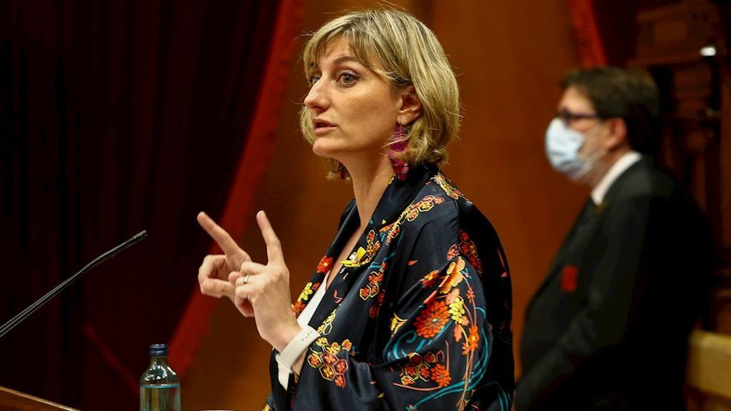 Cataluña descarta volver a un "escenario de fases" pese al brote de Lleida Cataluña descarta volver a un "escenario de fases" pese al brote de Lleida