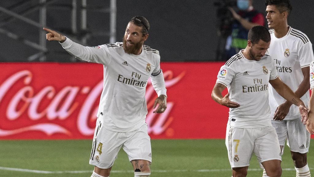 Sergio Ramos celebra un gol con el Madrid.