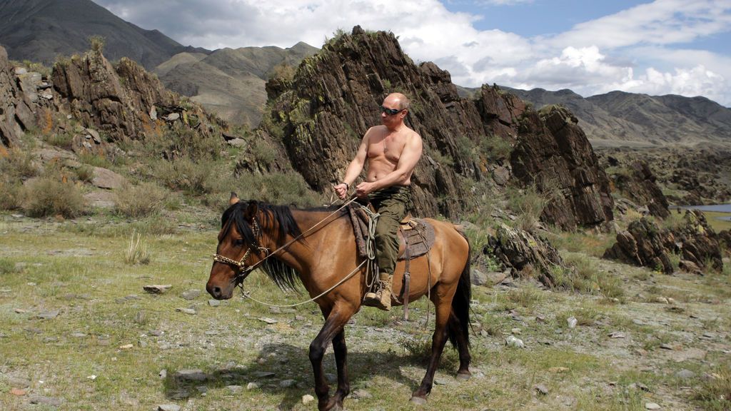 Putin a caballo