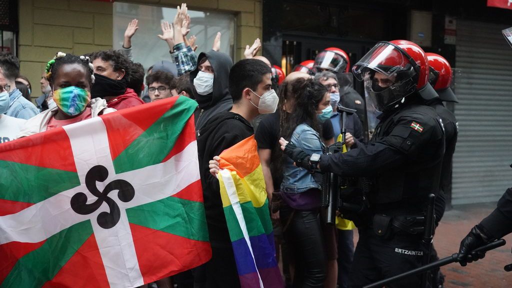 La Ertzaintza prohíbe una manifestación contra mitin Vox esta tarde en Irún La Ertzaintza prohíbe una manifestación contra mitin Vox esta tarde en Irún