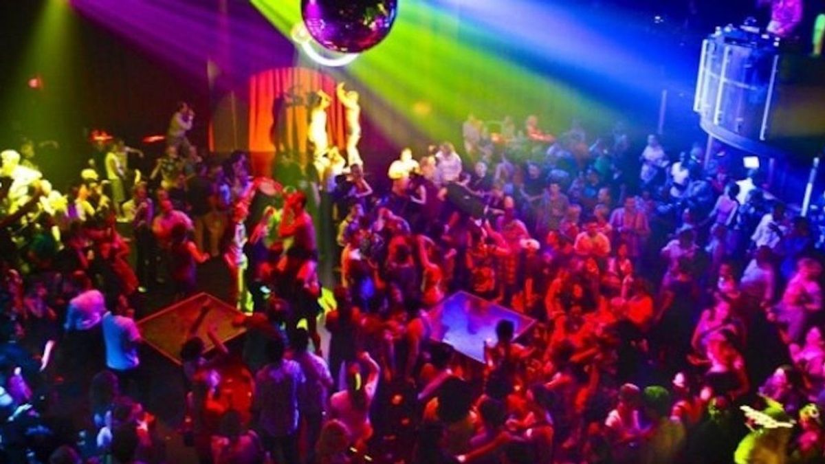 Desalojan a 130 personas de una discoteca de Ibiza por no cumplir las normas de Sanidad