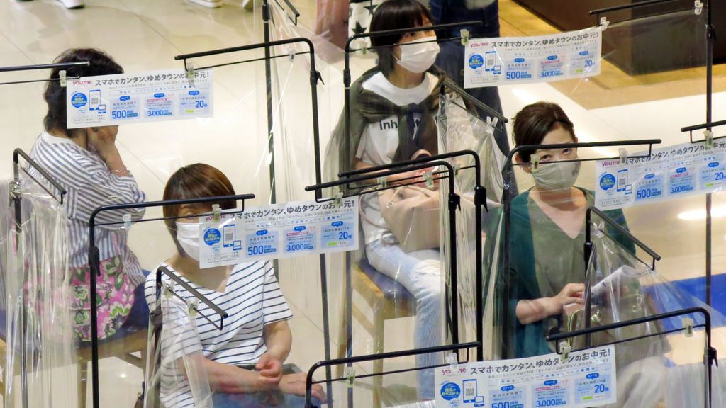 Tokio registra un nuevo récord de contagios tras el levantamiento del estado de emergencia Tokio registra un nuevo récord de contagios tras el levantamiento del estado de emergencia