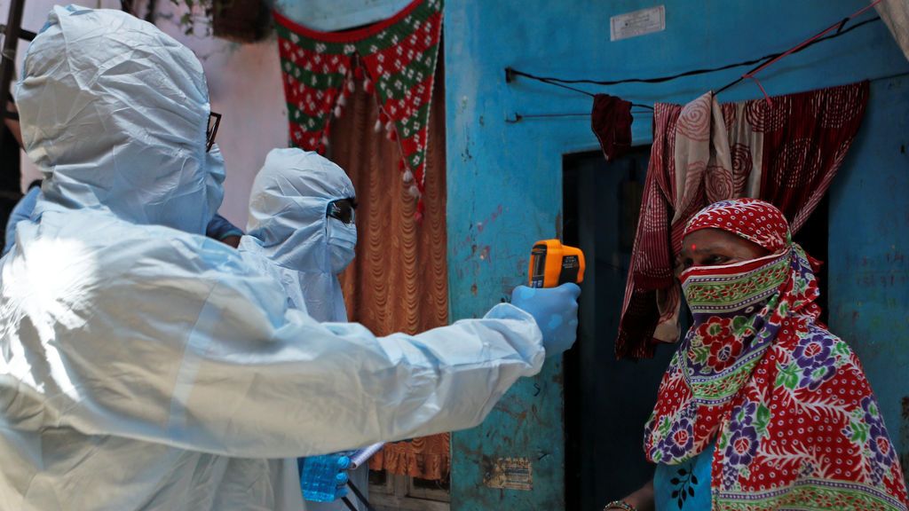 India bate récord de contagios por quinto día consecutivo con más de 20.000 casos nuevos y ya registra 16.000 muertos India bate récord de contagios por quinto día consecutivo con más de 20.000 casos nuevos y ya registra 16.000 muertos
