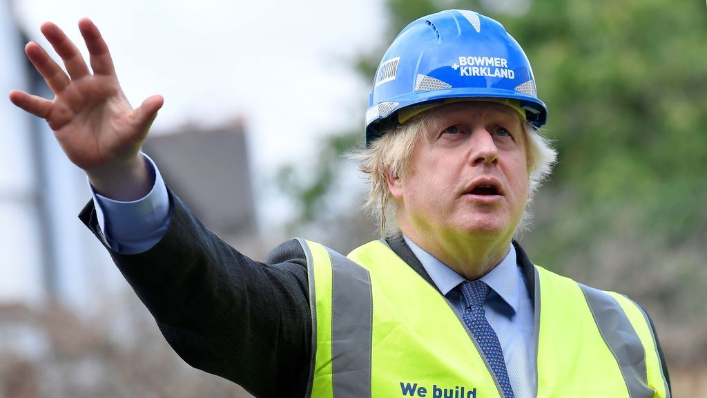 Johnson multará a los padres que no lleven a los niños al colegio en septiembre Johnson multará a los padres que no lleven a los niños al colegio en septiembre