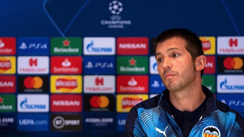 Celades, en rueda de prensa Celades, en rueda de prensa