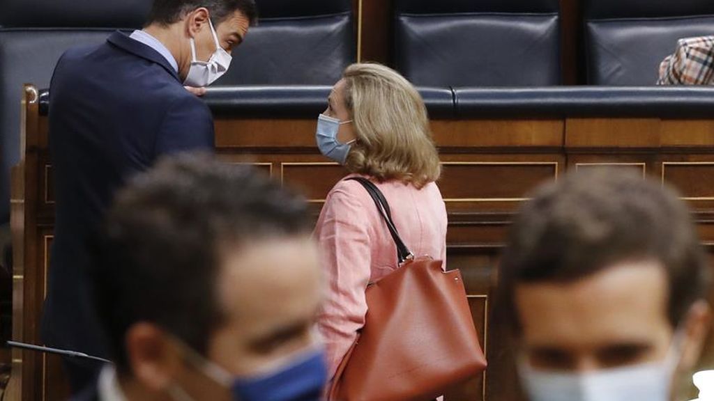 El PP enfría un acuerdo para los presupuestos: "Con subida de impuestos y con Podemos es imposible" El PP enfría un acuerdo para los presupuestos: "Con subida de impuestos y con Podemos es imposible"