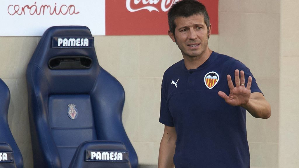 Celades, en un entrenamiento con el Valencia.
