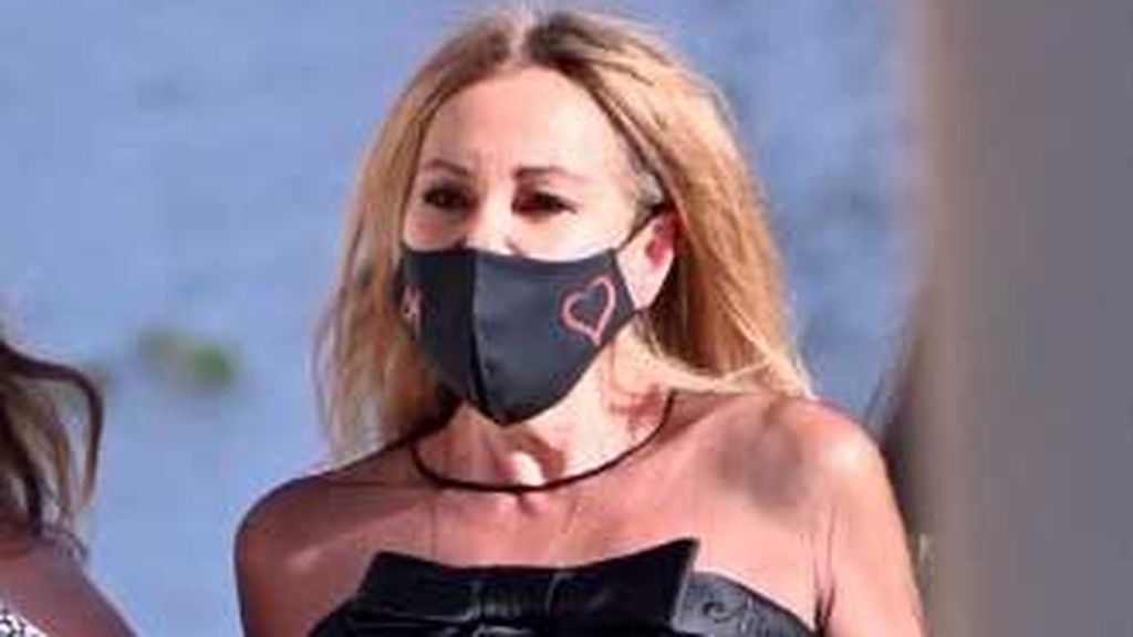 Ana Obregón, en el funeral por su hijo Álex Lequio