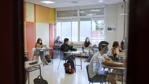 Alumnos Ante La Selectividad Entre La Mascarilla Y El Calor De Julio Va A Ser Un Agobio Nius