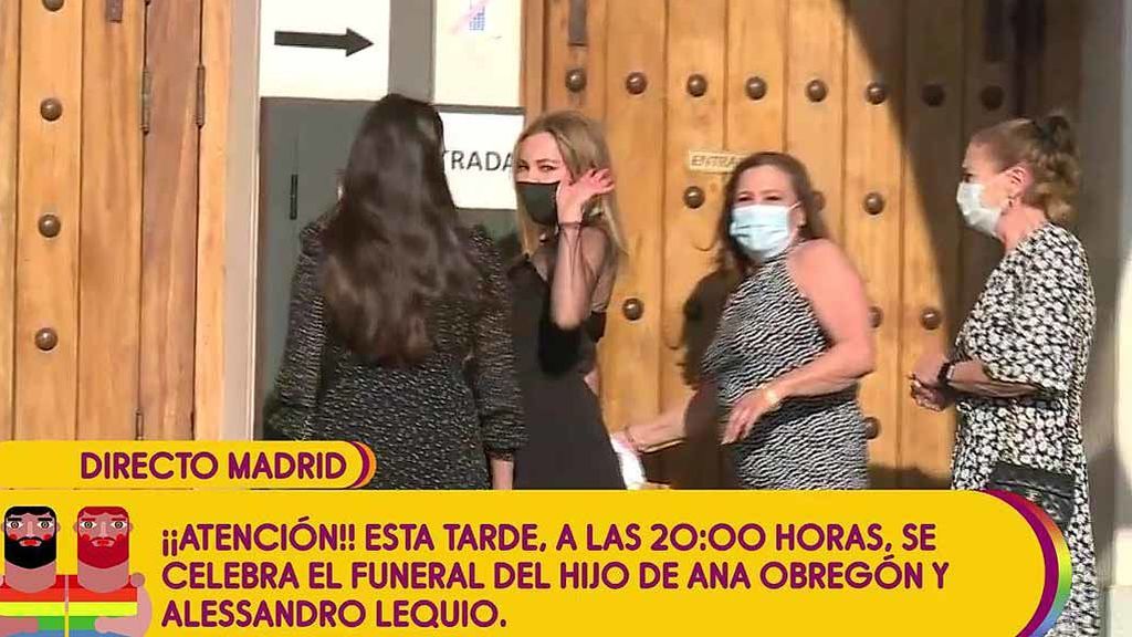 Ana Obregón, a su llegada a la Iglesia