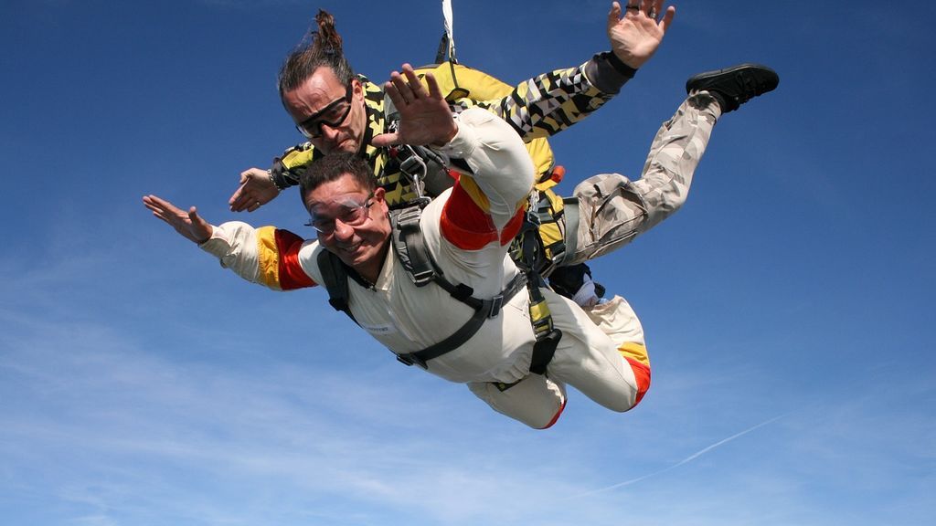 skydiving-721298_1280