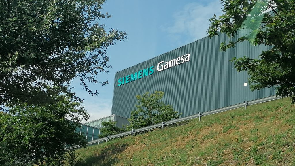 Siemens Gamesa anuncia el cierre de su centro en Aoiz (Navarra), con un total de 239 trabajadores Siemens Gamesa anuncia el cierre de su centro en Aoiz (Navarra), con un total de 239 trabajadores