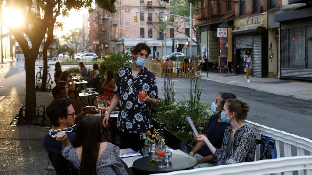 Nueva York impone cuarentena a viajeros de 16 estados de EE.UU. por el coronavirus Nueva York impone cuarentena a viajeros de 16 estados de EE.UU. por el coronavirus