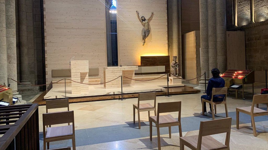Altar provisional habilitado para celebrar la misa del peregrino