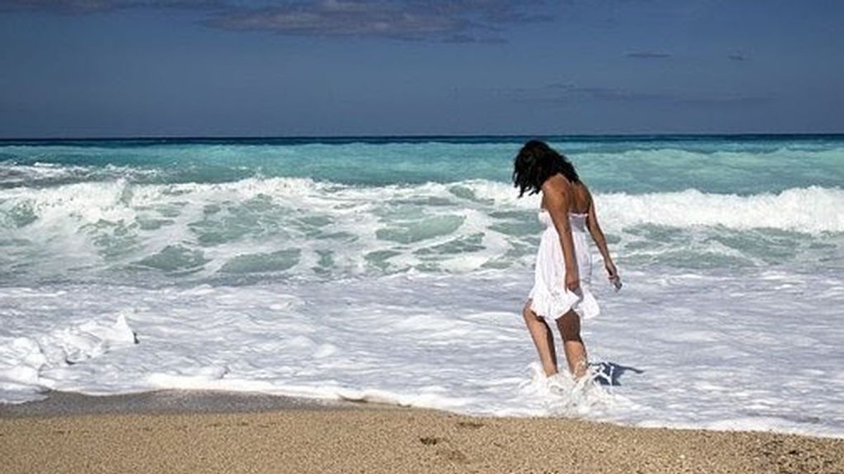 Caminar por la playa no es tan bueno como creías: estos son sus efectos secundarios Caminar por la playa no es tan bueno como creías: estos son sus efectos secundarios