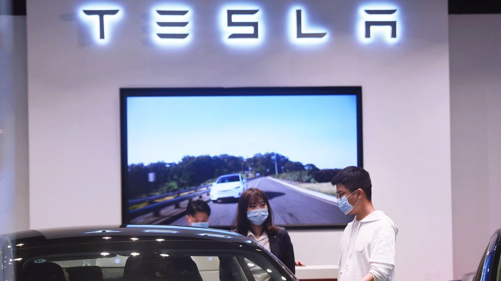 Tesla desbanca a Toyota como el fabricante automovilístico con mayor valor en Bolsa