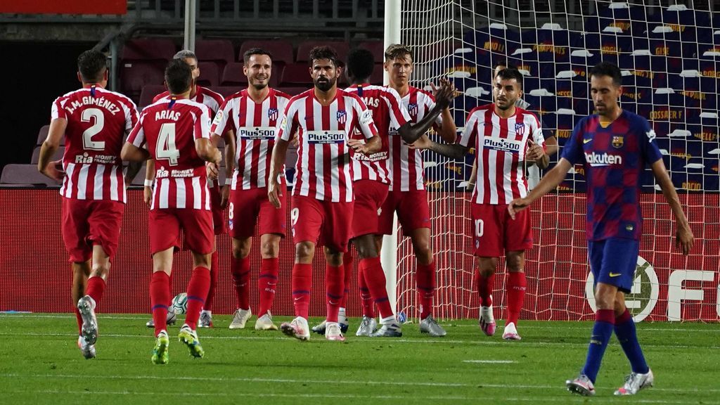 Los jugadores del Atlético celebran uno de los goles.