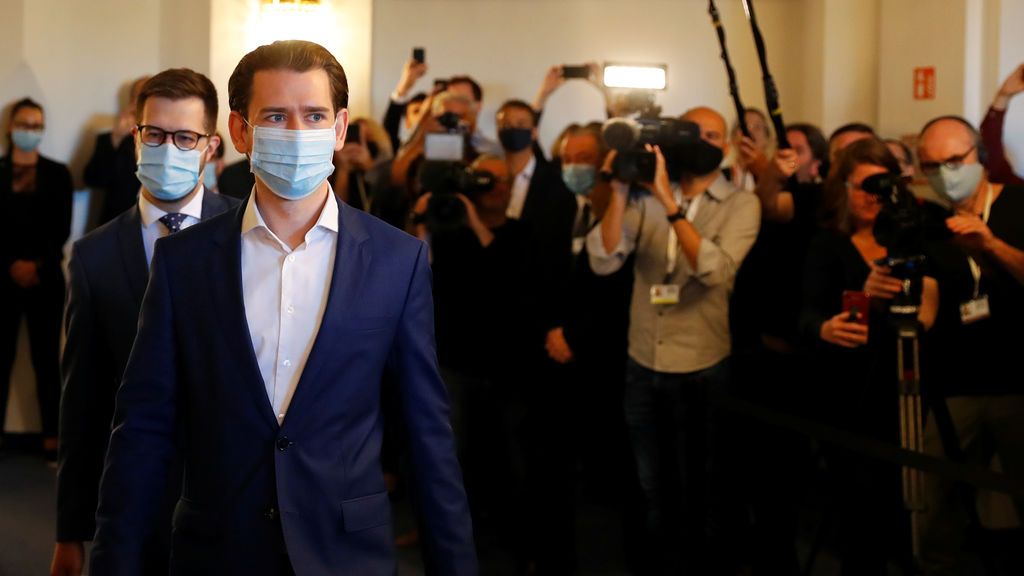 Austria cierra escuelas en algunas zonas y prohíbe el viaje a los países balcánicos ante un repunte Austria cierra escuelas en algunas zonas y prohíbe el viaje a los países balcánicos ante un repunte