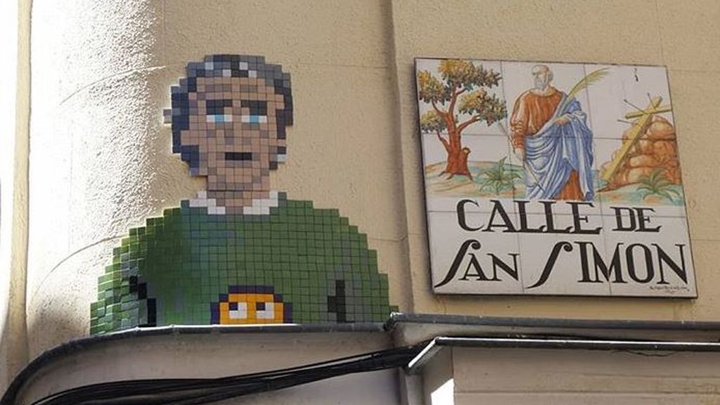 El último icono pop: Fernando Simón tiene ahora un mosaico con su imagen en una calle de Madrid El último icono pop: Fernando Simón tiene ahora un mosaico con su imagen en una calle de Madrid
