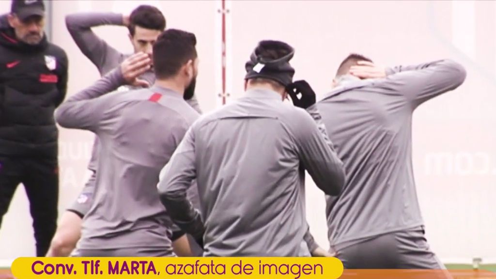La proposición de un futbolista a Marta, azafata de imagen