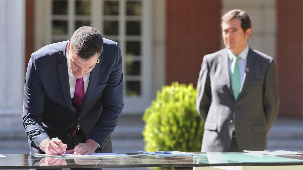 La APM condena "rotundamente" la anulación de la rueda de prensa posterior al Consejo de Ministros La APM condena "rotundamente" la anulación de la rueda de prensa posterior al Consejo de Ministros