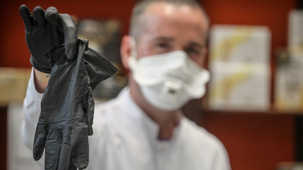 Europa rechaza recomendar guantes para protegerse del coronavirus Europa rechaza recomendar guantes para protegerse del coronavirus