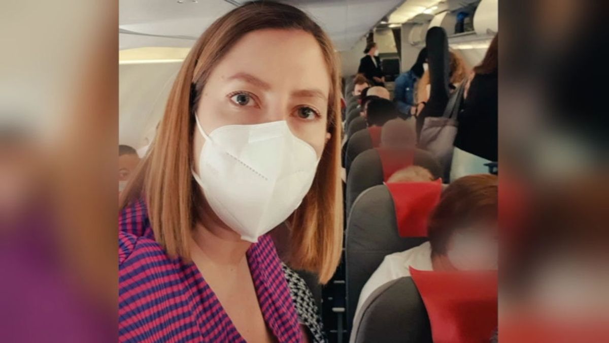 La indignación de una científica en un vuelo: “Meter a más de 150 personas hacinadas en un avión es un disparate sanitario” La indignación de una científica en un vuelo: “Meter a más de 150 personas hacinadas en un avión es un disparate sanitario”