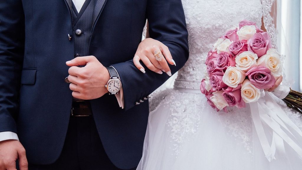 Del arroz a la liga: las tradiciones más populares en las bodas.