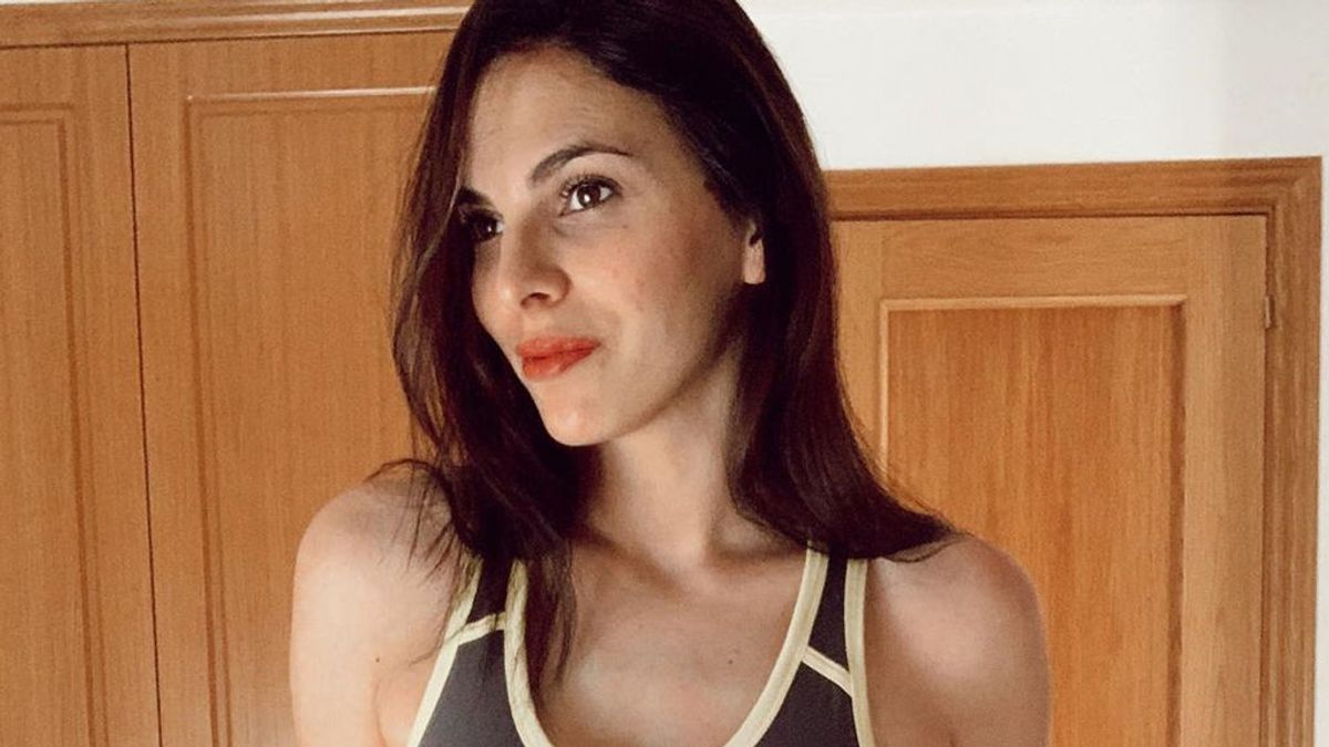Irene Rosales posa en tanga y sin parte de arriba del bikini en Cantora: “Julio 2020”