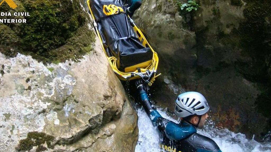 Muere una menor de 14 años en un accidente de canoa en Asturias Muere una menor de 14 años en un accidente de canoa en Asturias