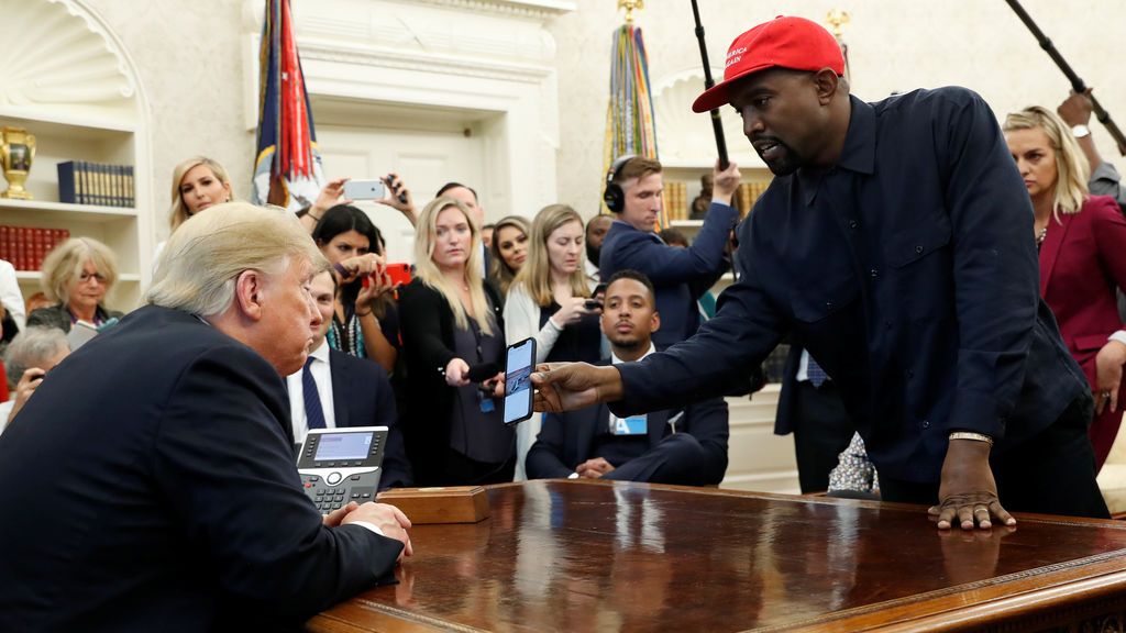 Kanye West en una reunión con Donald Trump en la Casa Blanca