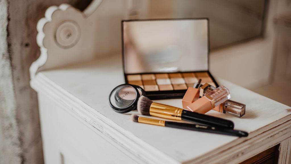Maquillaje de invitada para una boda de día