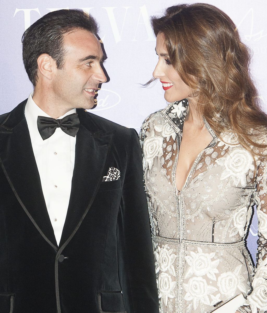 Enrique Ponce y Paloma Cuevas, en un evento