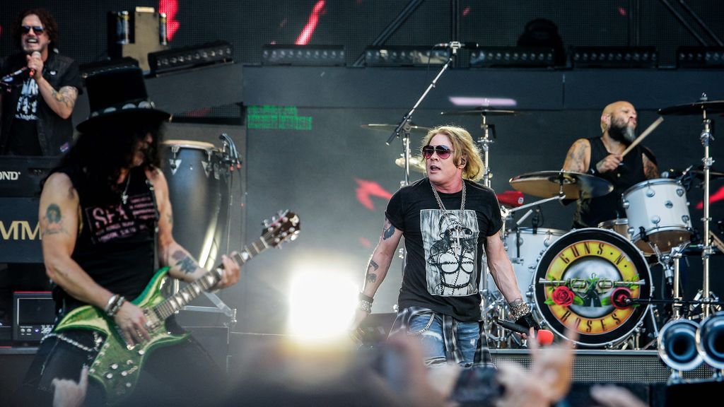 Slash da pistas sobre el aniado nuevo disco de Guns and Roses: "He estado tocando con Duff y con Axl"