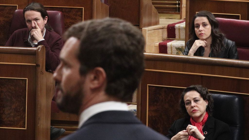 Casado arremete contra Iglesias por el 'caso Dina' : "Tiene un caso de corrupción muy grave a sus espaldas" Casado arremete contra Iglesias por el 'caso Dina' : "Tiene un caso de corrupción muy grave a sus espaldas"