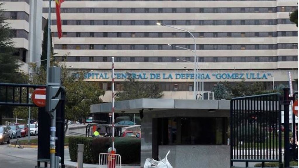 El personal sanitario del Gomez Ulla: "No queremos aplausos, ni premios, queremos contratos dignos" El personal sanitario del Gomez Ulla: "No queremos aplausos, ni premios, queremos contratos dignos"
