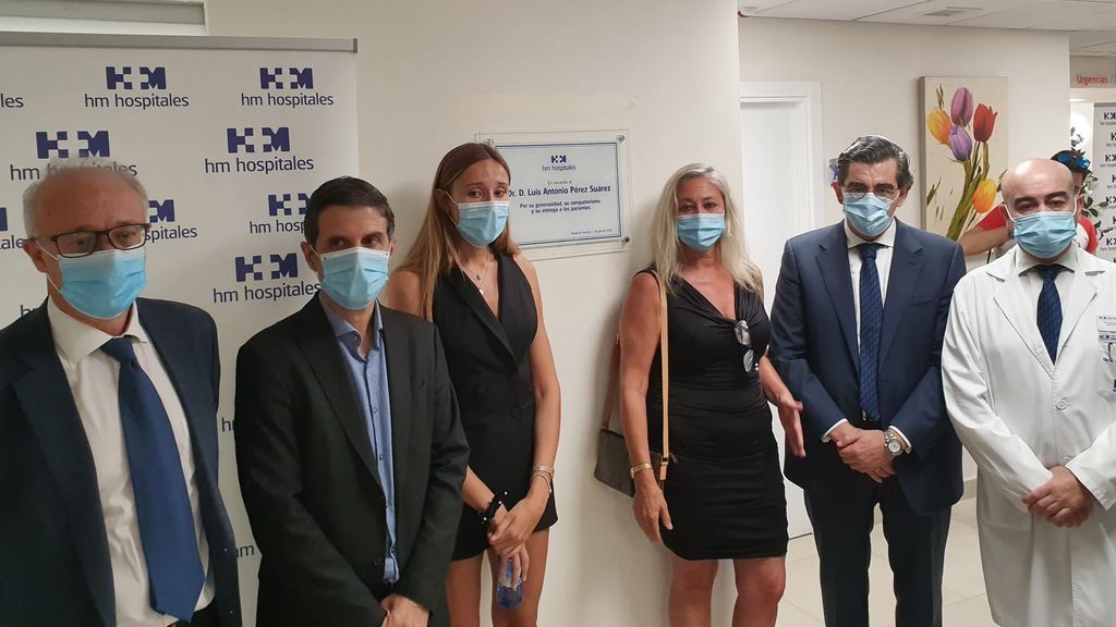 El llanto de la hija del primer médico fallecido en Madrid por COVID-19: "No le olvidéis jamás, yo me niego a dejarle ir" El llanto de la hija del primer médico fallecido en Madrid por COVID-19: "No le olvidéis jamás, yo me niego a dejarle ir"
