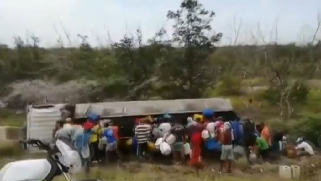 Explota un camión de combustible en Colombia cuando lo saqueaban